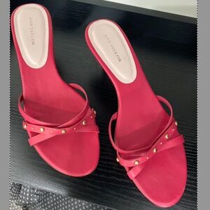 ANN TAYLOR Hot Pink Kitten Heels